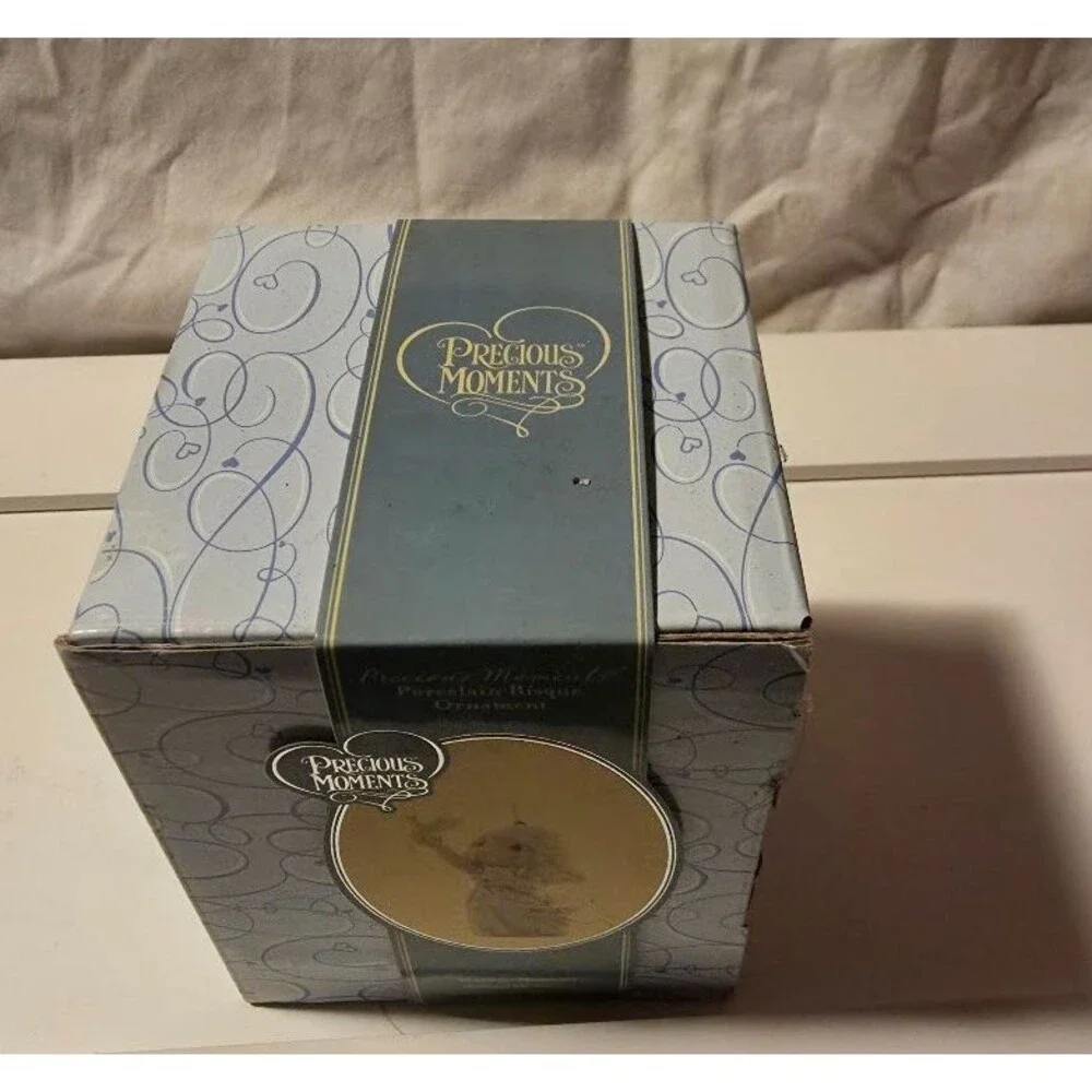 Precious Moments Christmas Ornament 810002 “Blessings of Peace to You” w/Box